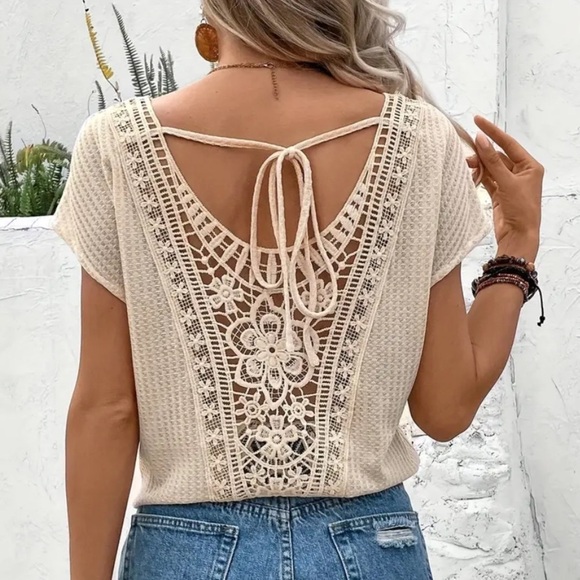 Lace Open Back V-Neck Blouse - Picture 4 of 4